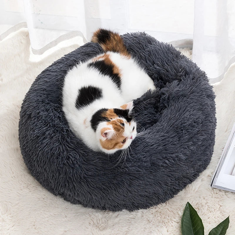 Pet Dog Bed Comfortable Donut Cuddler Round Cat Nest Dog Nest Warm Dog Mat with Soft Plush Material Pet Bed for Dogs and Cats